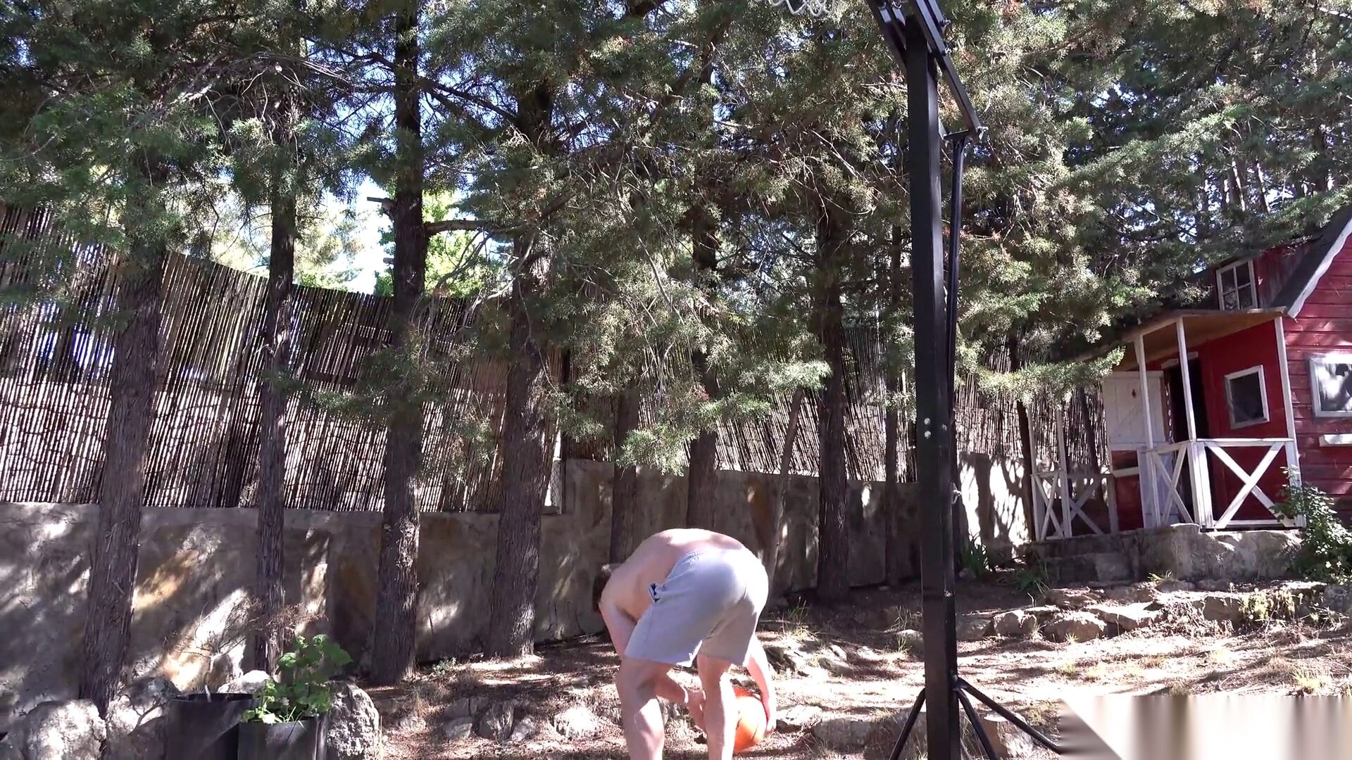 Busty MILF Court Score